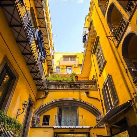 Appartamenti San Gregorio Armeno Napoli Exterior foto